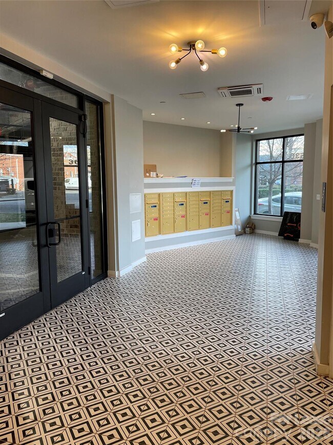 Building Photo - 3630 N Davidson St