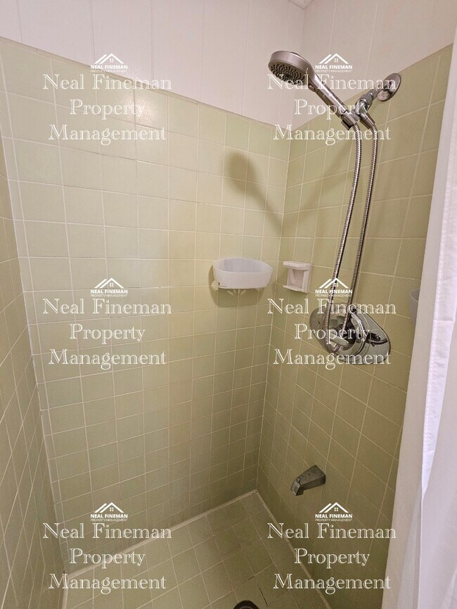 Building Photo - NO PARKING. Rented as shown. 1 Bed 1 Bath Apartment. Month to Month lease. Water and Sewer includ...