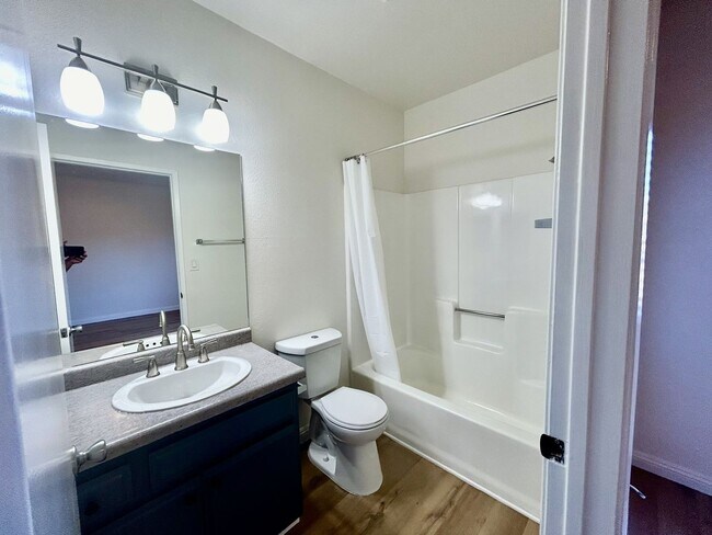 Building Photo - Spacious 2-Bedroom, 2-Bath Apartment – Ground Level! 90710! Move In Special - $1.000.00 Off One M...