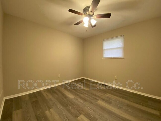 Building Photo - 3323 Upper Valley Pike