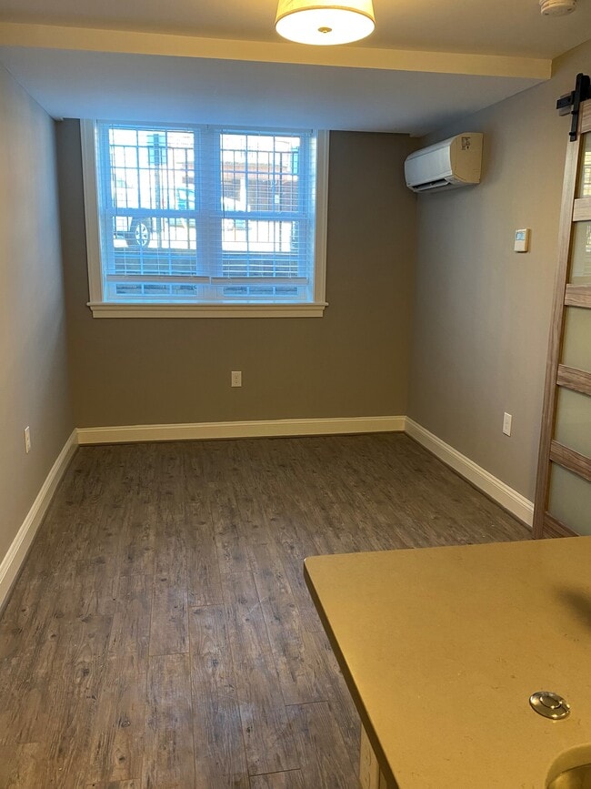 Building Photo - Butternut Apartments