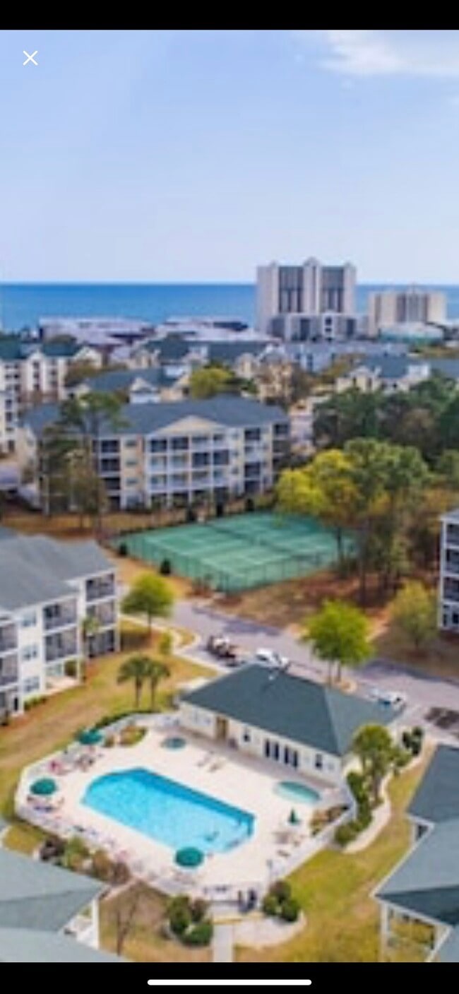 Tennis courts and Fitness Center - 601 Hillside Dr N