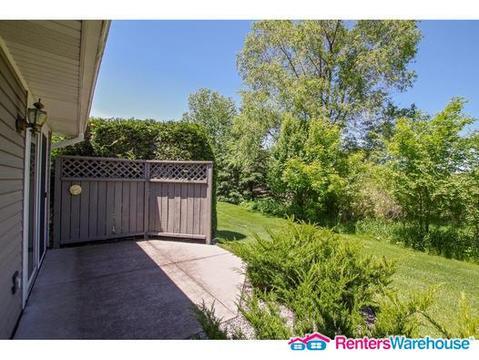 Building Photo - 1215 Silverthorn Ct