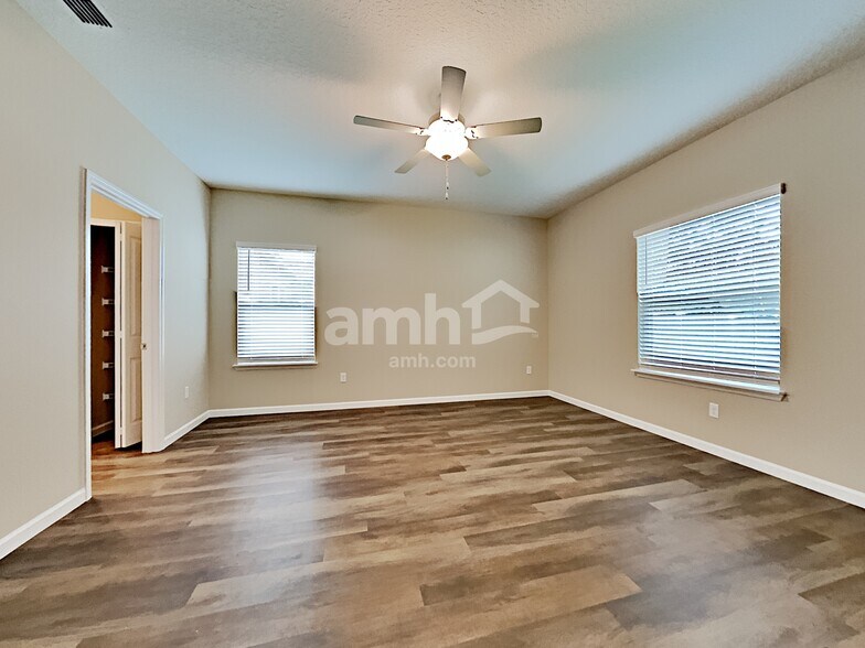 Building Photo - 194 Edge Park Trl