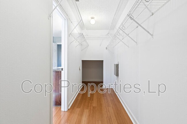 Building Photo - 18607 Redriver Trail