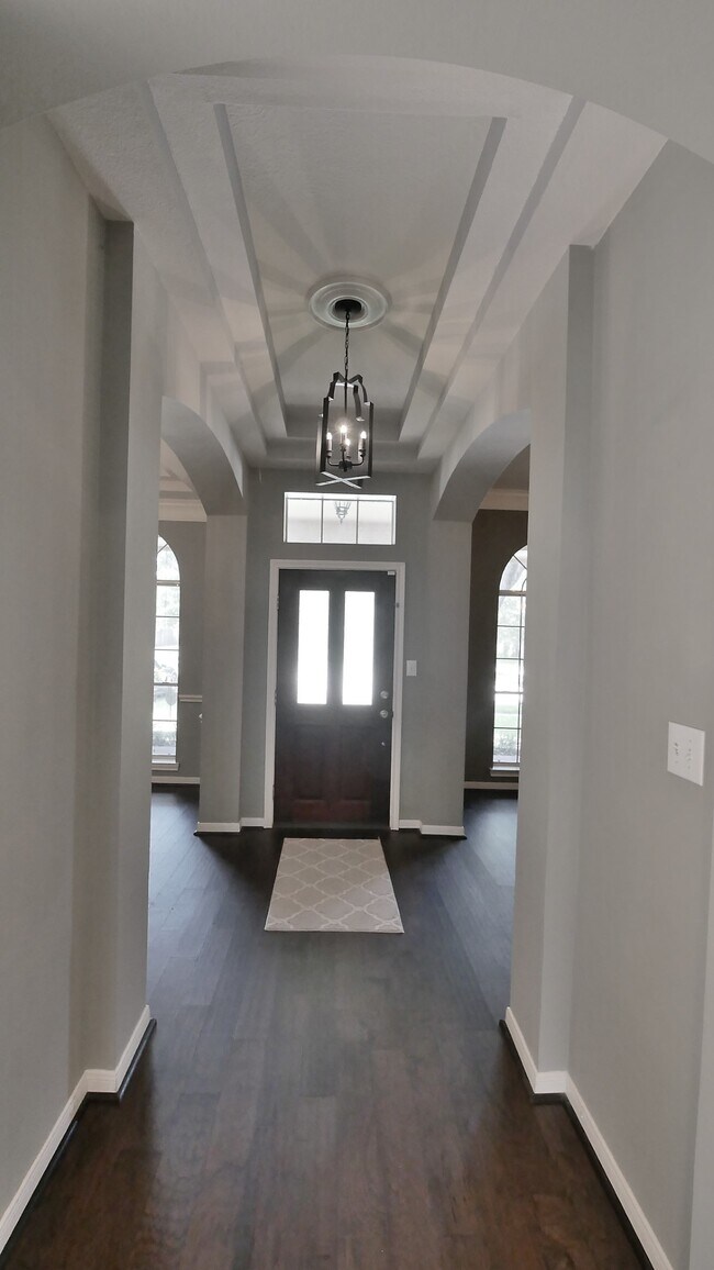 Building Photo - 10402 Indian Paintbrush Ln