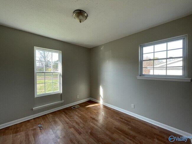 Building Photo - 4002 Offutt Ct NW