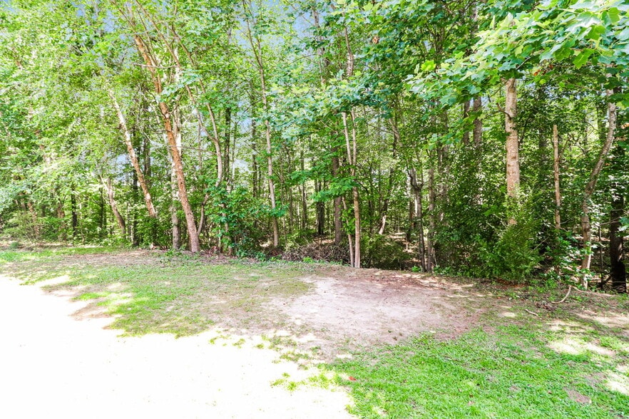 Building Photo - 321 Moorland Ct