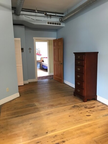 Bedroom 3 - 811 W 2nd Ave