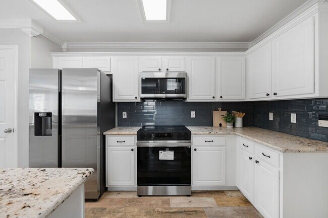 Building Photo - 62 Marble Rock Pl