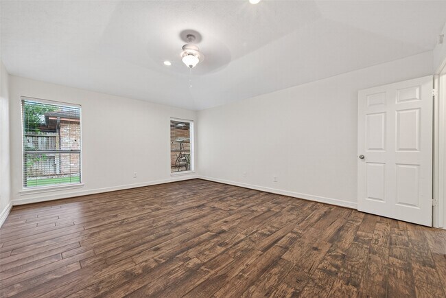 Building Photo - 14222 Stokesmount Dr