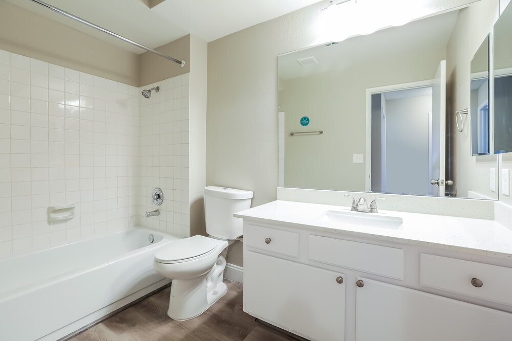 Building Photo - 3990 Avocado Dr