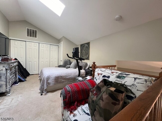 Building Photo - 64 Bentley Ct