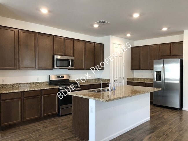 Building Photo - 7349 S Via Casa Bonita