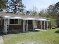 Building Photo - Updated 4 Bedroom Ranch in South Augusta
