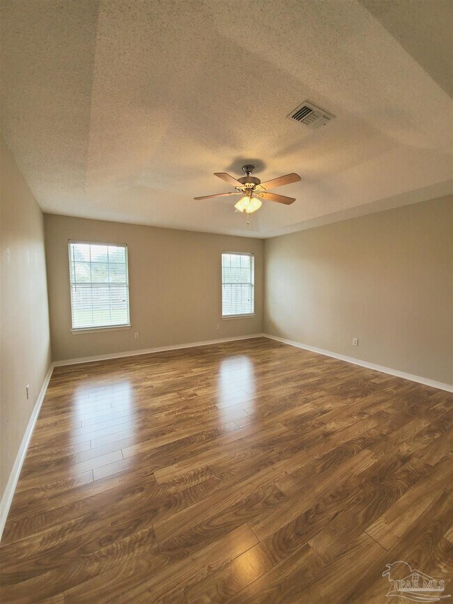 Building Photo - 9000 Bluebay Ln