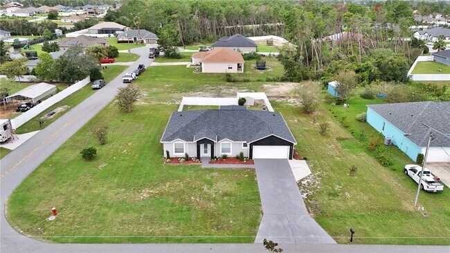 Building Photo - 10648 SW 38th Ave