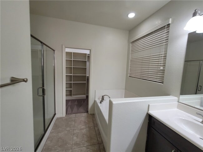 Building Photo - 5564 Bethany Bend Dr