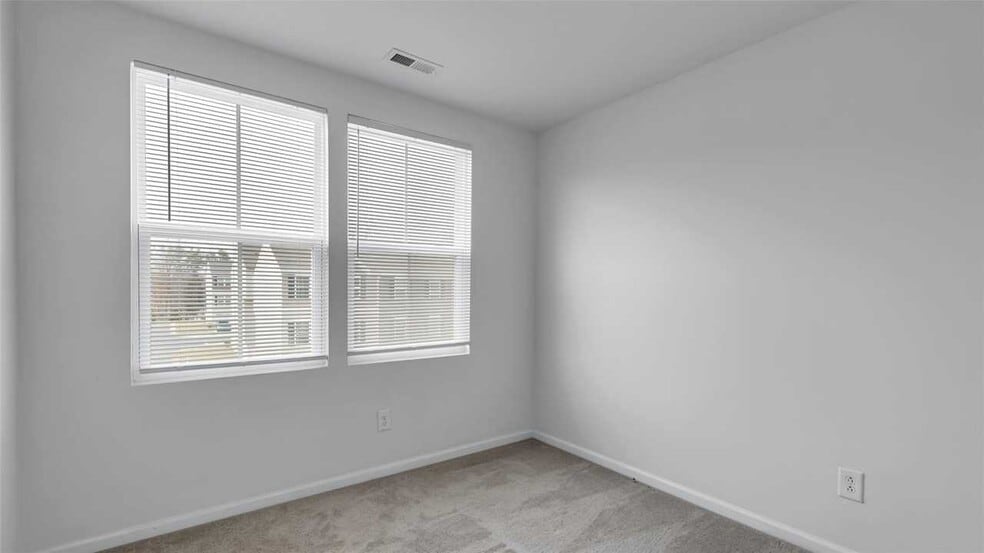 Building Photo - 992 Rushing Ln