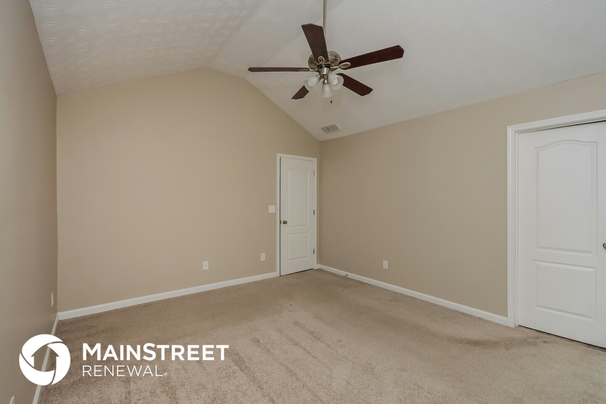 Building Photo - 420 Victoria Blvd