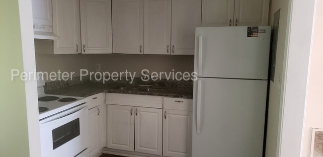 Building Photo - HALF OFF FIRST MONTH'S RENT!!!