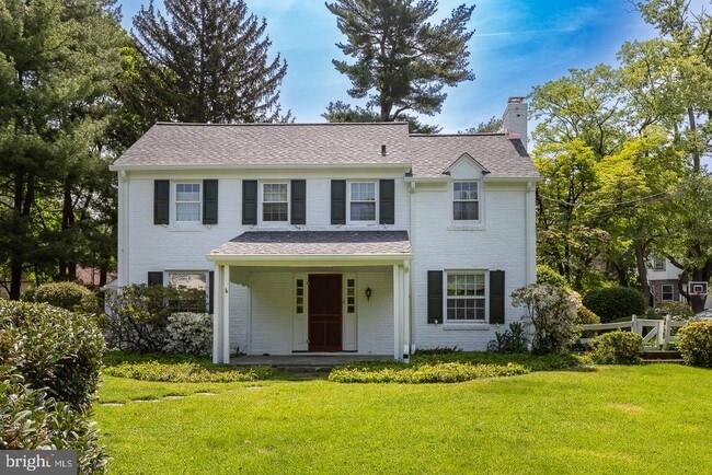 Building Photo - 515 Manor Rd