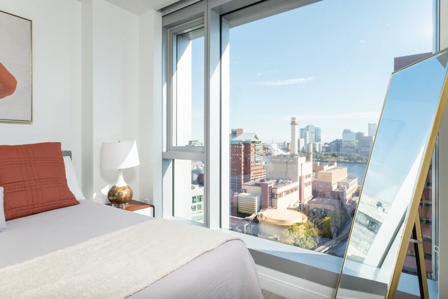 Building Photo - 56 Beach St