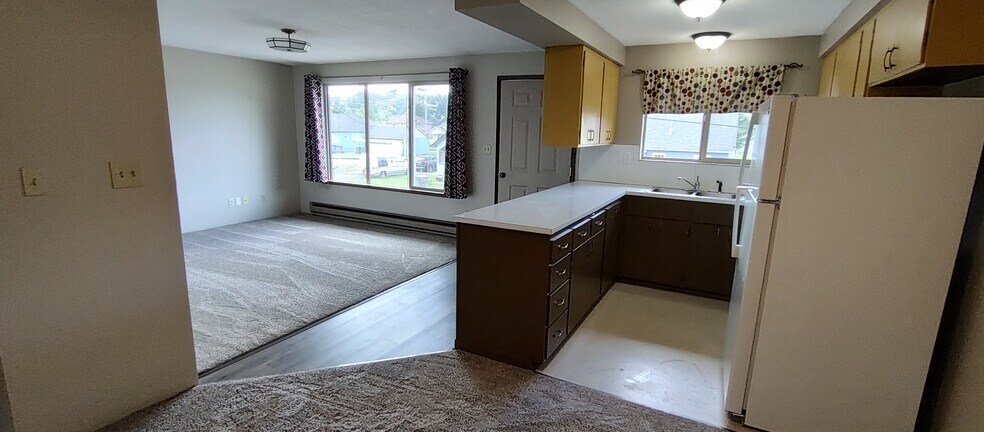 View from dining to street - 1307 Madison St