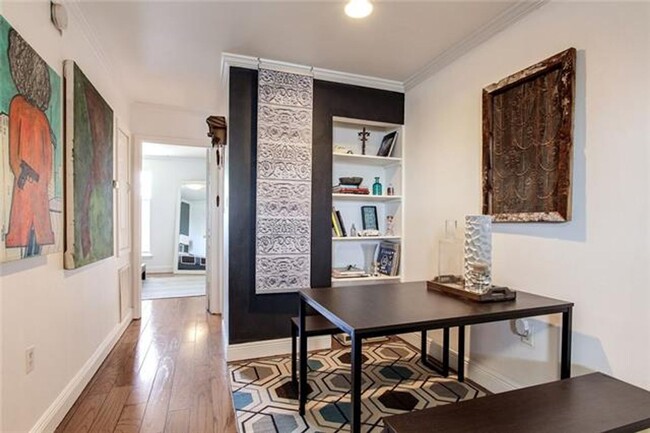 Building Photo - Condo unit in Gated community with open fl...