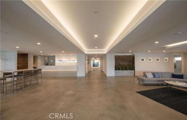 Building Photo - 525 E Seaside Way