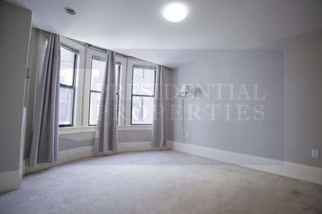 Building Photo - 389 Commonwealth Ave