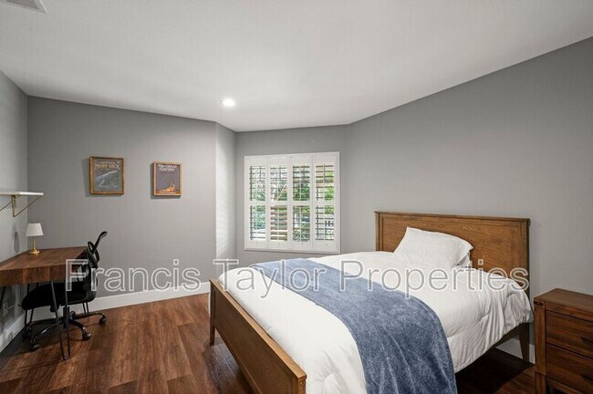 Building Photo - 285 Oak Valley Ln