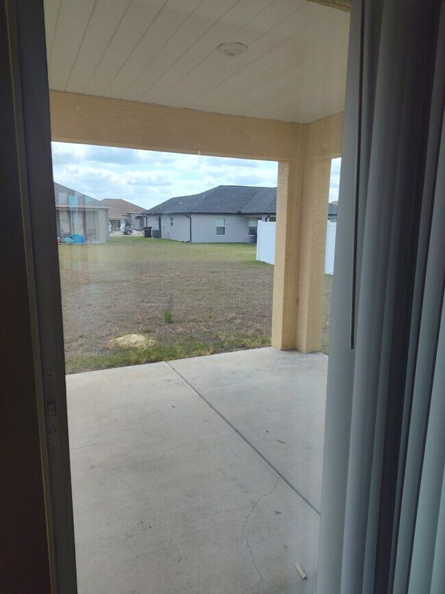 Building Photo - Spacious 4BR/2BA Home in Oaks at Ocala Cro...