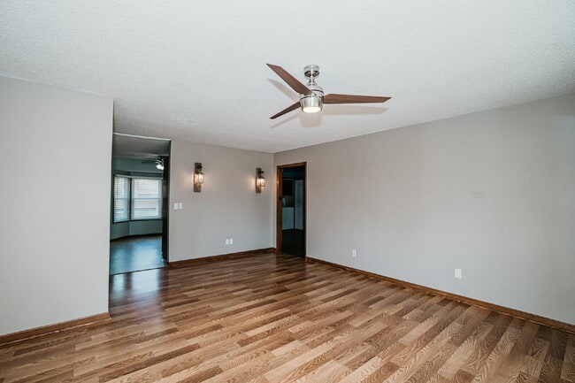 Building Photo - Move-In Ready! 3-Bed Home with Spacious Backyard