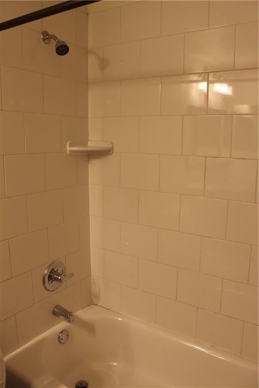 Building Photo - 712 W 21st St