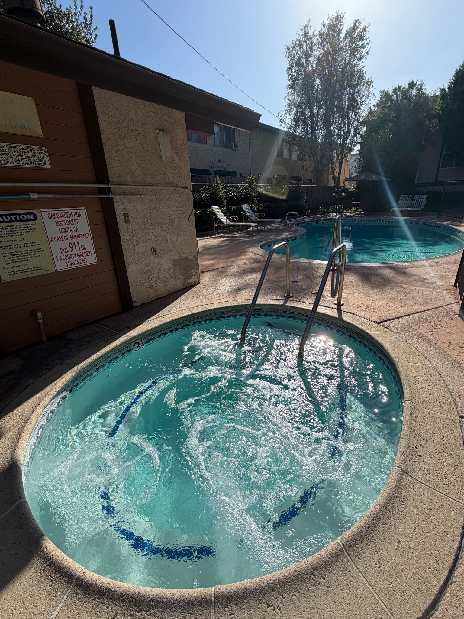 Spa - 25925 Oak St