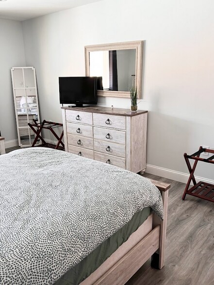 Building Photo - 101 123rd St