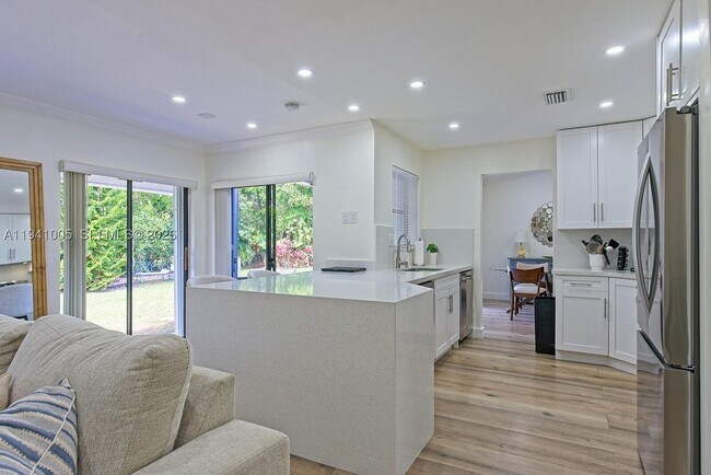 Building Photo - 10900 SW 124th St
