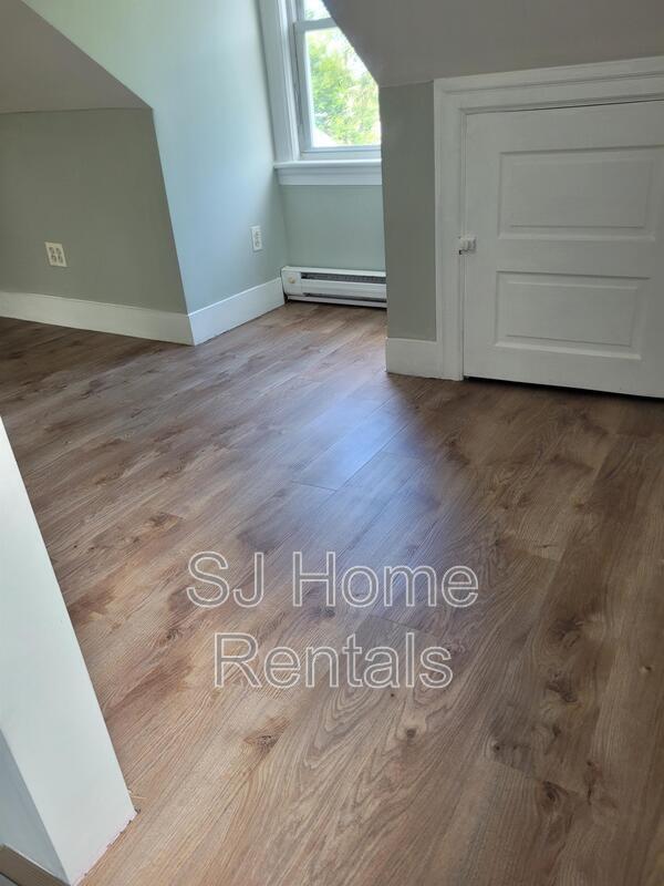 Building Photo - 302 Delaware Ave