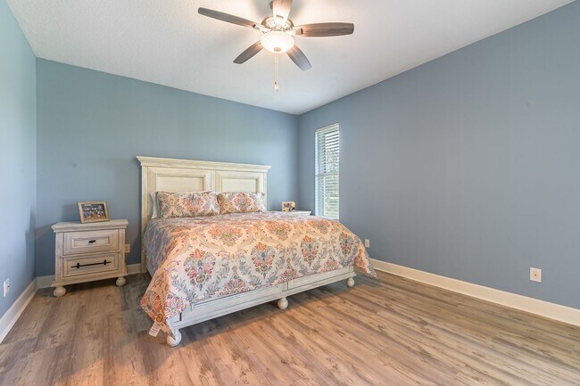 Building Photo - Modern, 2/3 Bed, 2 Bath Spacious Single St...