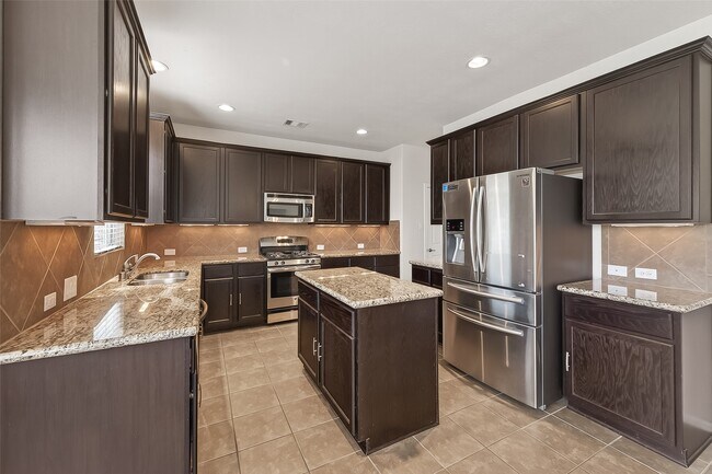 Building Photo - 19711 Kinsington Briar Ln