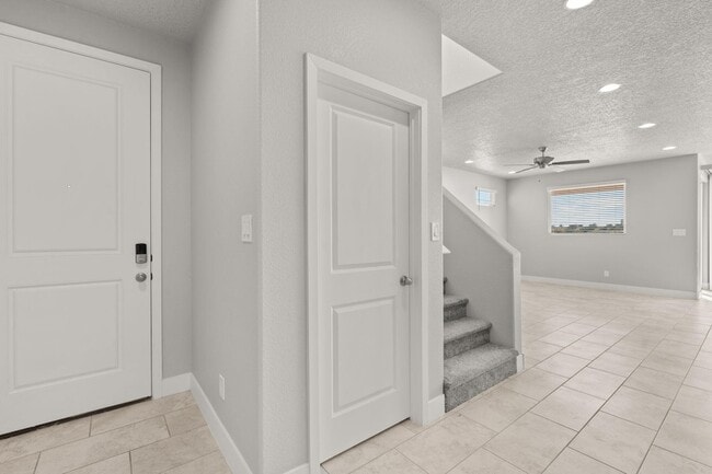 Building Photo - 4030 Silver Springs Road NE