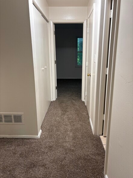 Upstairs Hallway - 49 Vinway Ct