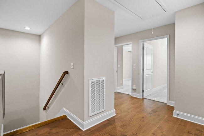 Building Photo - 822 McCammon Ave