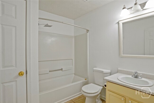 Building Photo - 126 Falcon Dr
