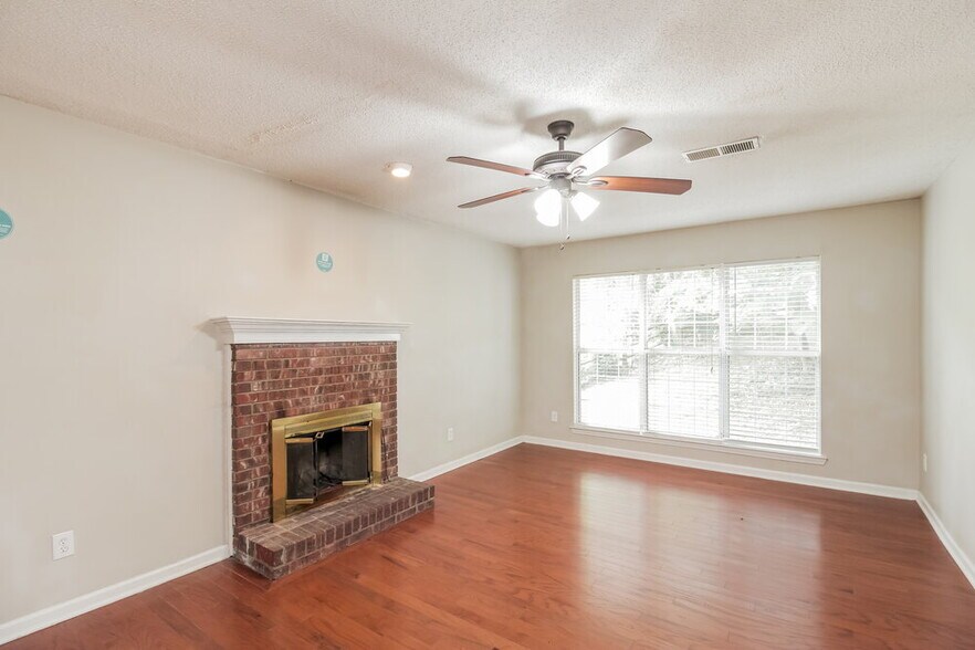 Building Photo - 8433 Woodford Bridge Dr