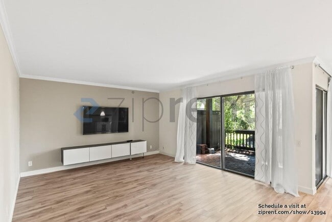 Building Photo - 3335 Brittan Ave