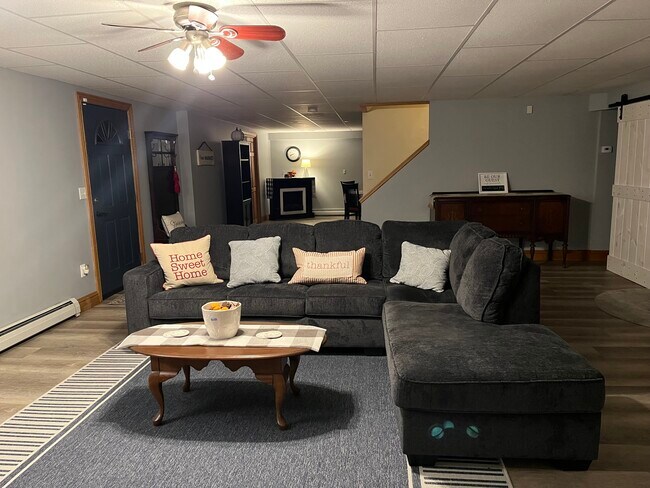 Building Photo - 62 Fiske Hill Rd