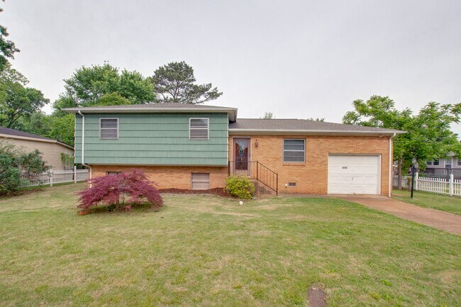 Building Photo - 3902 McCally Pl