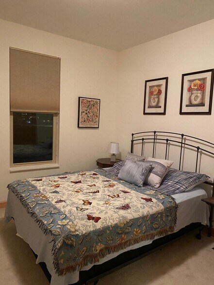 Building Photo - 8253 Mayo Dr